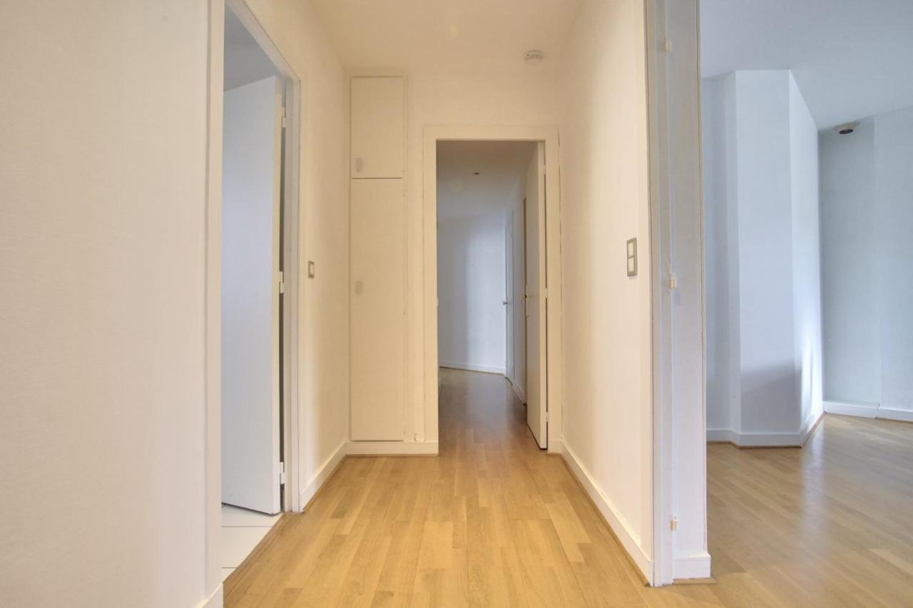 2 Bedrooms Tour Eiffel Breteuil Париж Екстериор снимка
